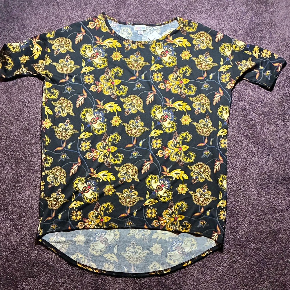 LuLaRoe women’s Short Sleeve Tee in Black and Yellow Paisley